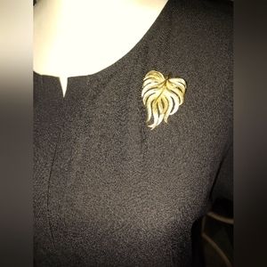 Goldtone leaf brooch